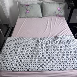 Full Size White Metal Bed Frame – Mattress Optional