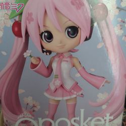 Hatsune Miku Sakura 