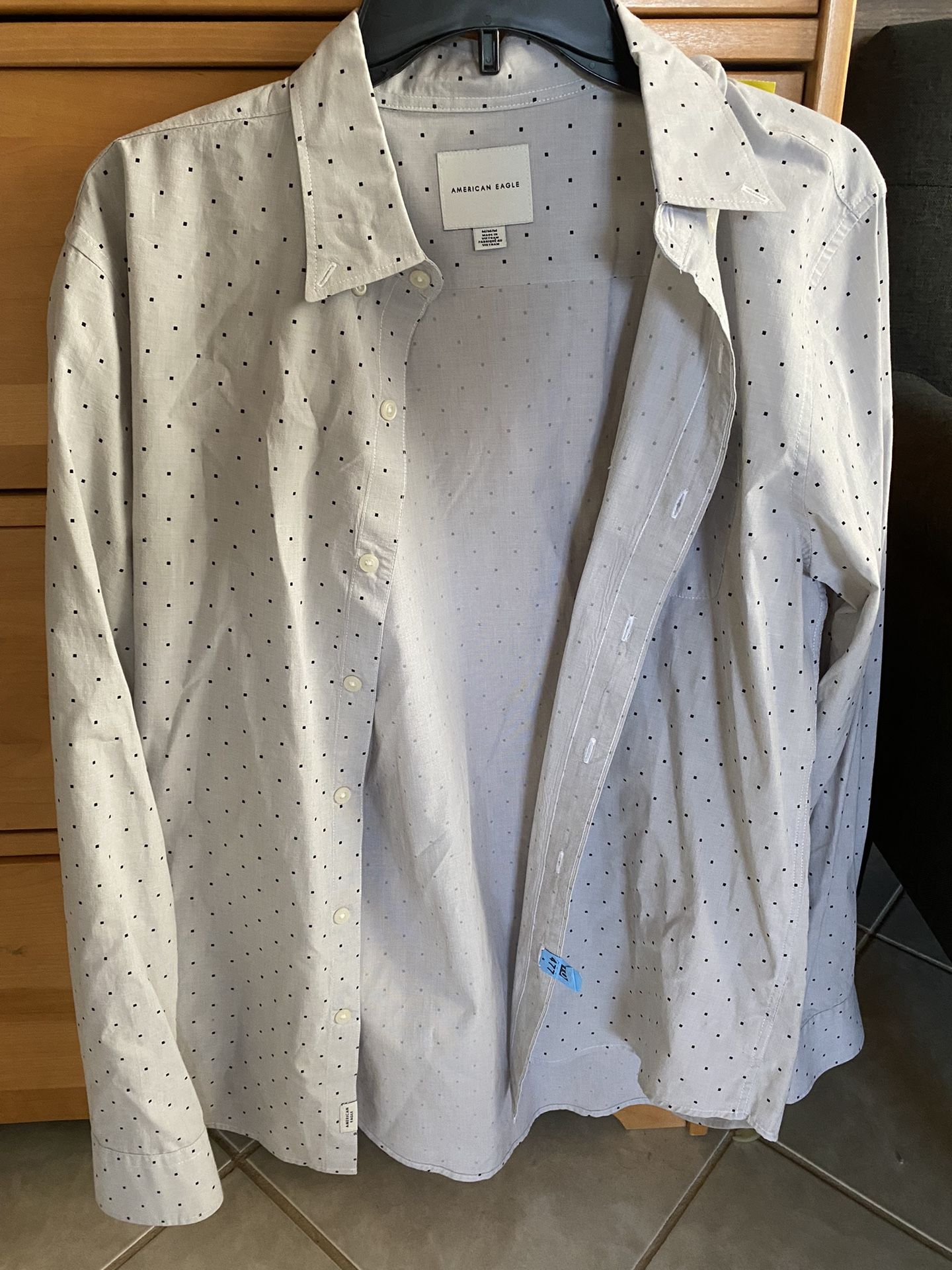 American Eagle Button Up
