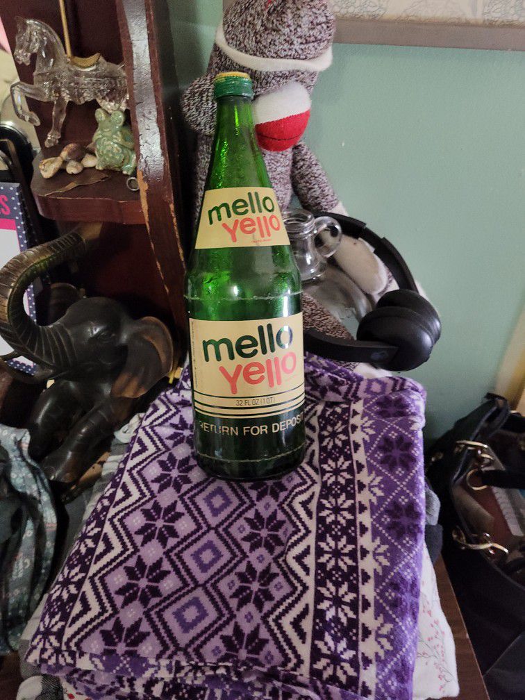 Antique Mello Yello Bottle 