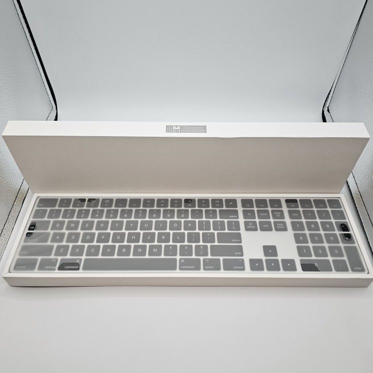Apple Magic Keyboard with Numeric Keypad A1843 Space Gray Bluetooth Wireless