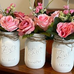 Chalk painted distressed mason jars Mother’s Day gift - PINK ROSES