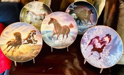 Set of Decorative Horse Collector Plates