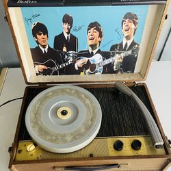 Vintage Mono Tube Amp Beatles Record Player Phonograph Turntable