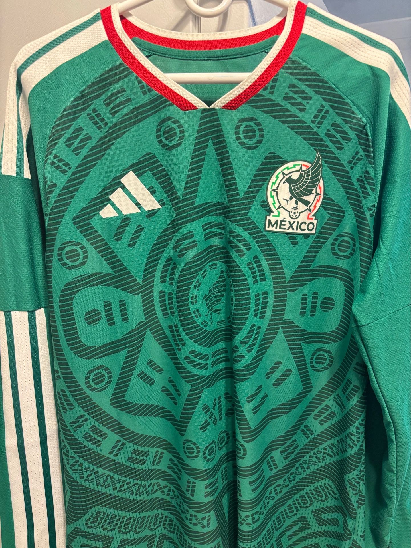 Adidas México 26 Men’s Long Sleeve Authentic Large Jersey