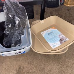Cat Litter Plastic Box Set With Extras And 2 Disposable Litter Boxes 