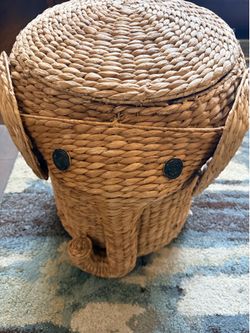 Large Woven Elephant Kids Storage Basket / Hamper with Lid