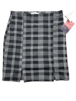 gray & white plaid skirt 