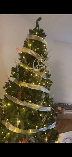 Christmas in May - MOVING & NEED GONE ASAP ‼️🤍🏡