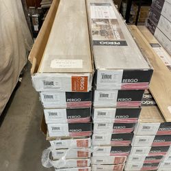Pergo Outlast Soft Glazed Oak Laminate Flooring! 390 sqft available!