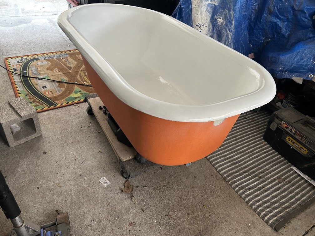 Vintage Claw Foot Tub 