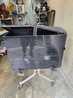 Trailer box