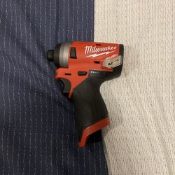 Milwaukee M12 FUEL™ SURGE™ 1/4" Hex Hydraulic Driver
