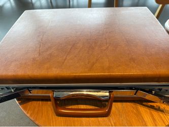 Vintage 1960’s Samsonite Camel color briefcase