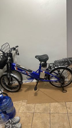 Electric E-Bike with pedals