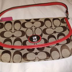 Coach shoulder bag turnlock tag red beige $75 OBO! ♥️