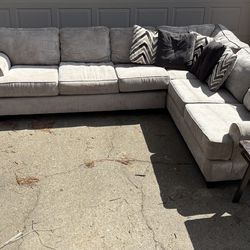 Sofa/L shaped sectional