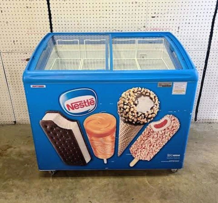 Ice Cream Freezer Works Great But Is Missing The Glass On Top Give Me An Offer And It's Yours!