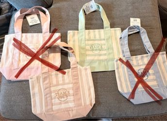NEW Trader Joe’s mini striped tote bags!