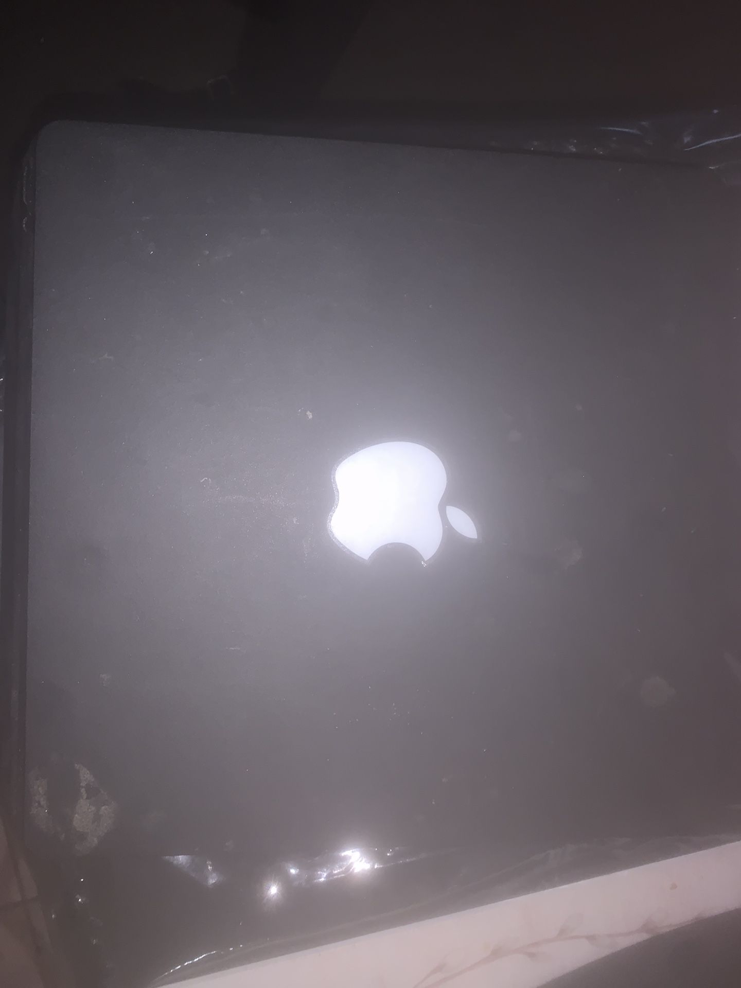 Selling Ps4 Slim ( 1 TB )