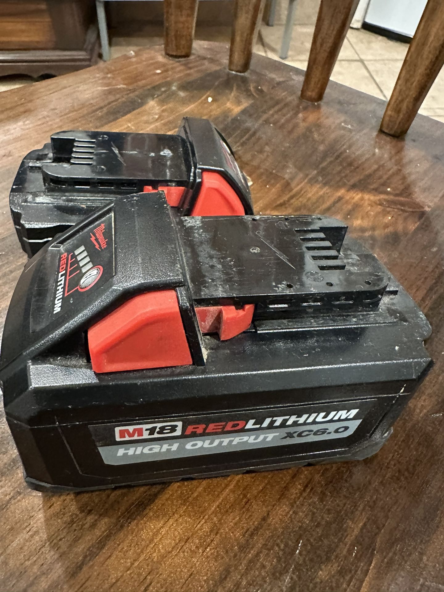 2 Milwaukee Battery