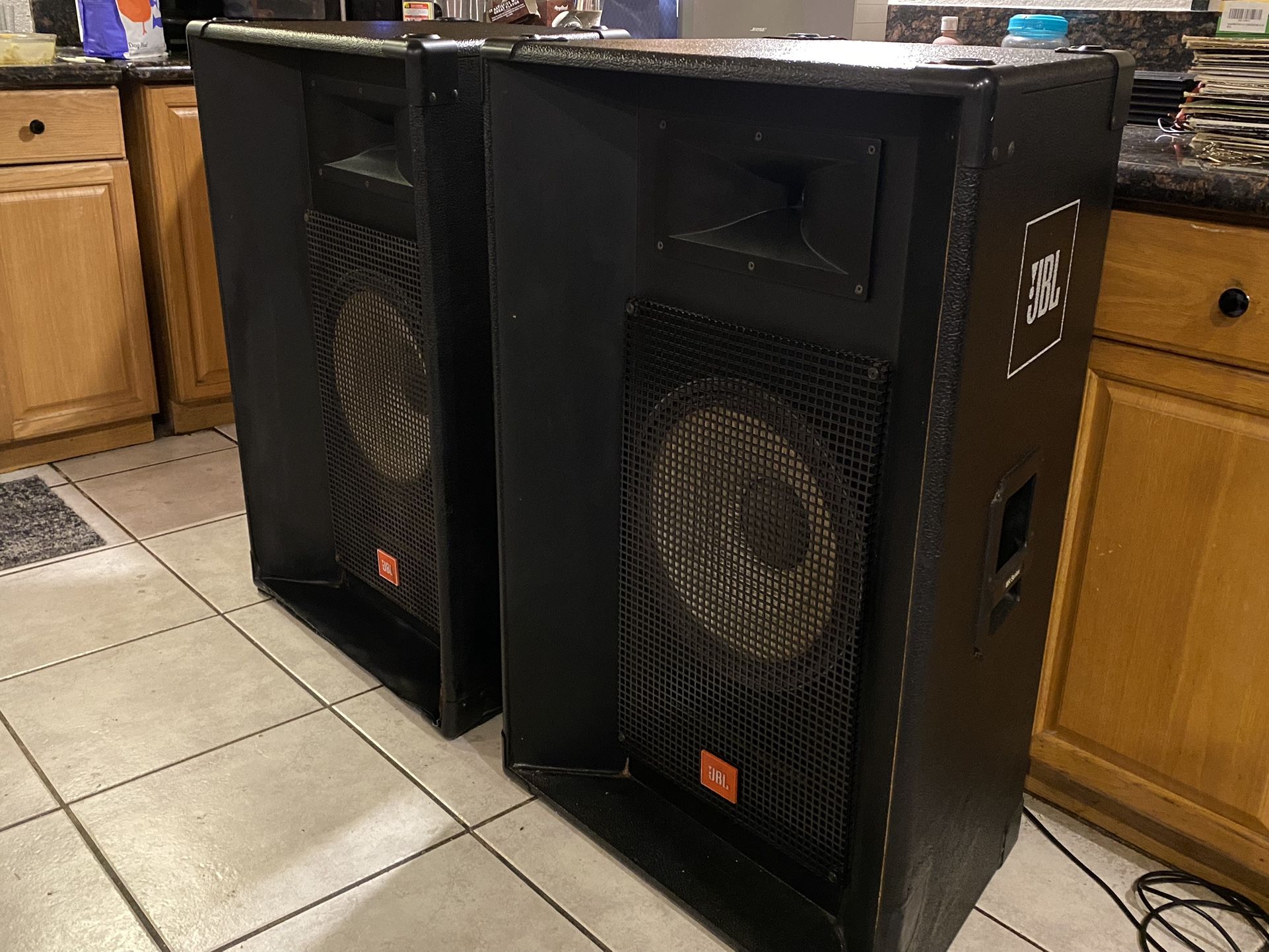 15” JBL DJ Speakers (2000 Watts) 