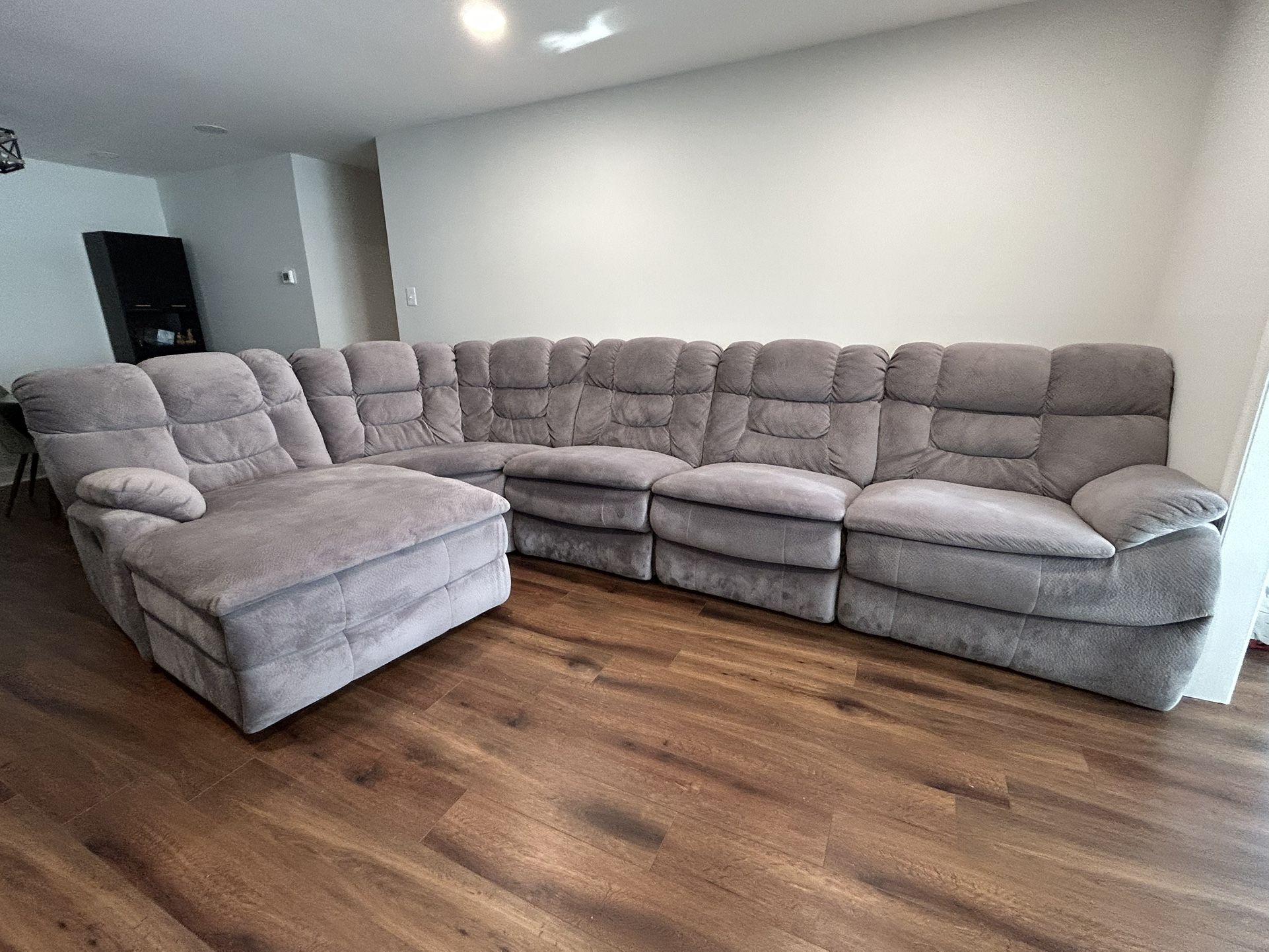 Super Soft Couch - Reclining Ends