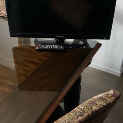 Samsung - 26" Class - LED - 720p - 60Hz - HDTV

