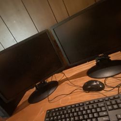 Dell desktop With Dual Monitors