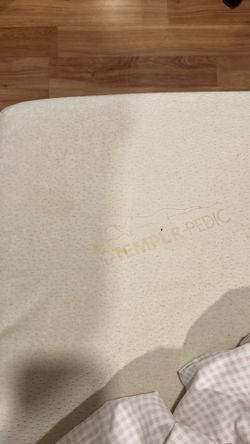 Tempurpedic queen mattress great condition