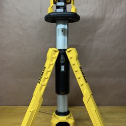 DEWALT 20V MAX 4000- Lumen Adjustable LED Tripod Light (DCL079B)