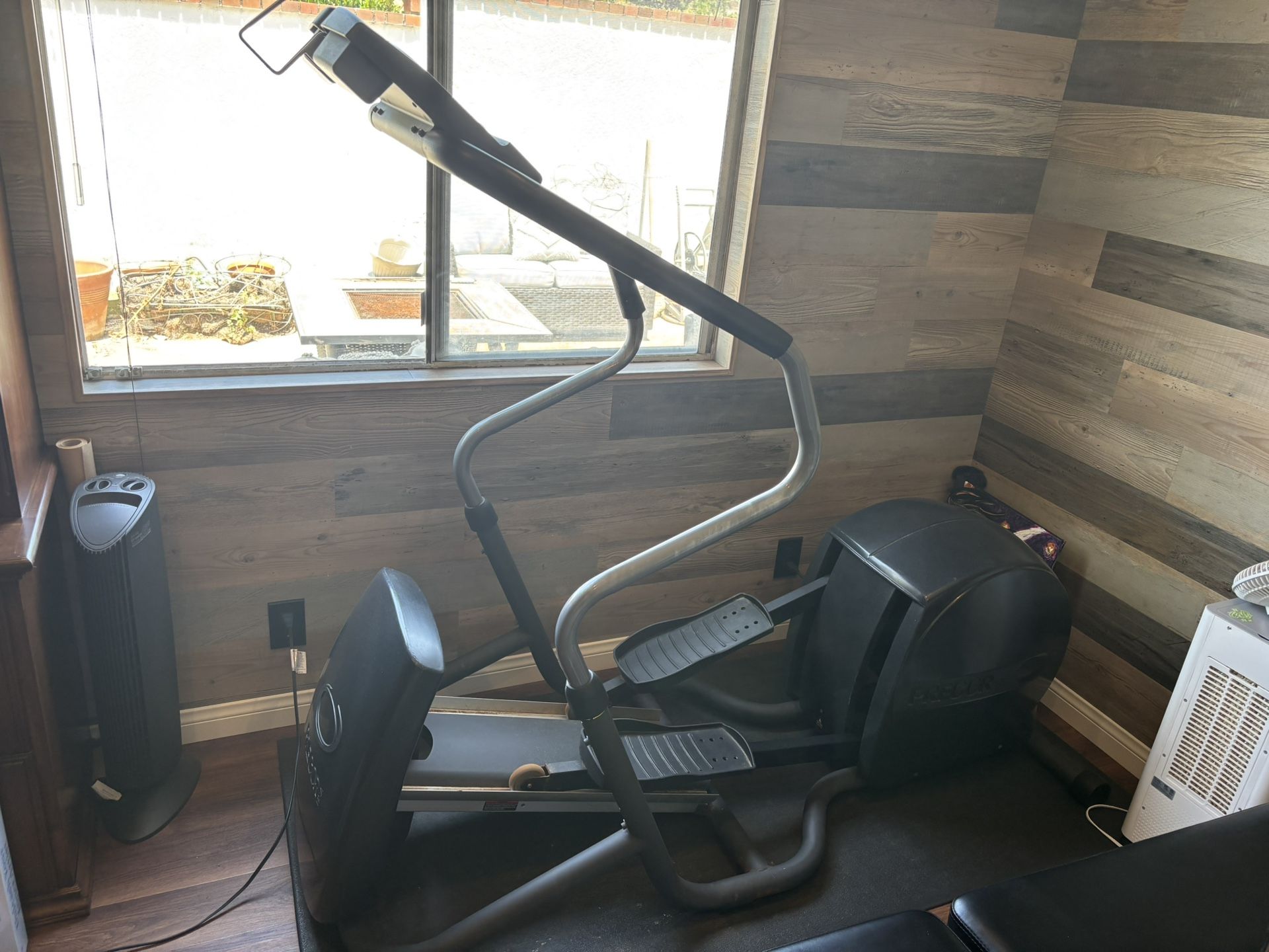 PRECOR EFX5.21SI ELLIPTICAL (USED)