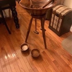 Vintage Tripod Mid Century Wooden plant stand table side salad with 8 bowls and hanging salt & pep