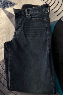 Women’s Size 26, Mid Rise Jeans With Some Stretch. Like New. 