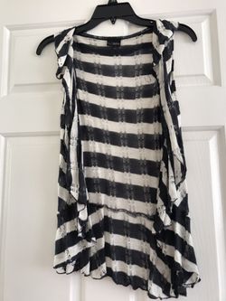 Lightweight striped vest