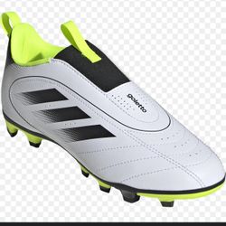 ADIDAS Boys Soccer cleats 