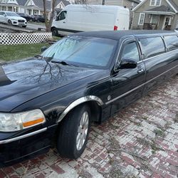 2005 Lincoln Town Car