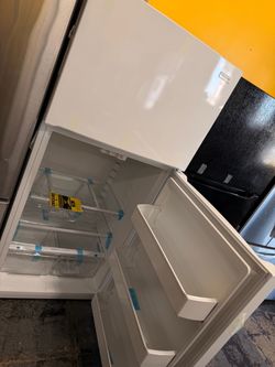 Top Freezer white Frigidaire NEW