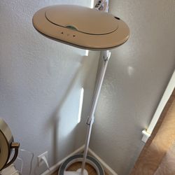 Magnifying Stand Up Lamp