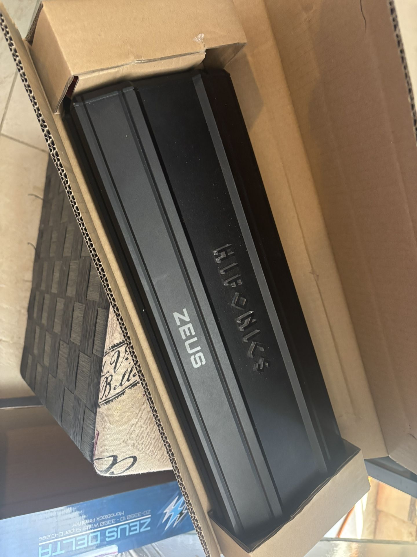 HIFONICS ZD-3350.1D 6700W MONO BLOCK CAR AMPLIFER