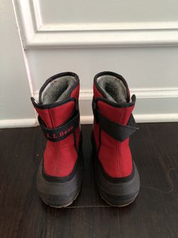 LL Bean toddler size 6 red snow boots
