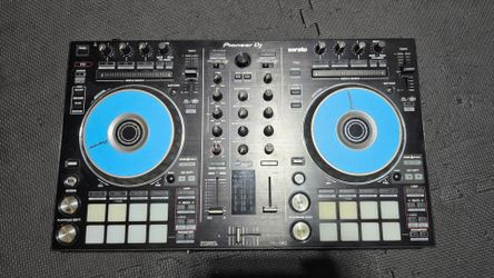 Pioneer DDJ-SR2 DJ Controller - USED/NEEDS REPAIR