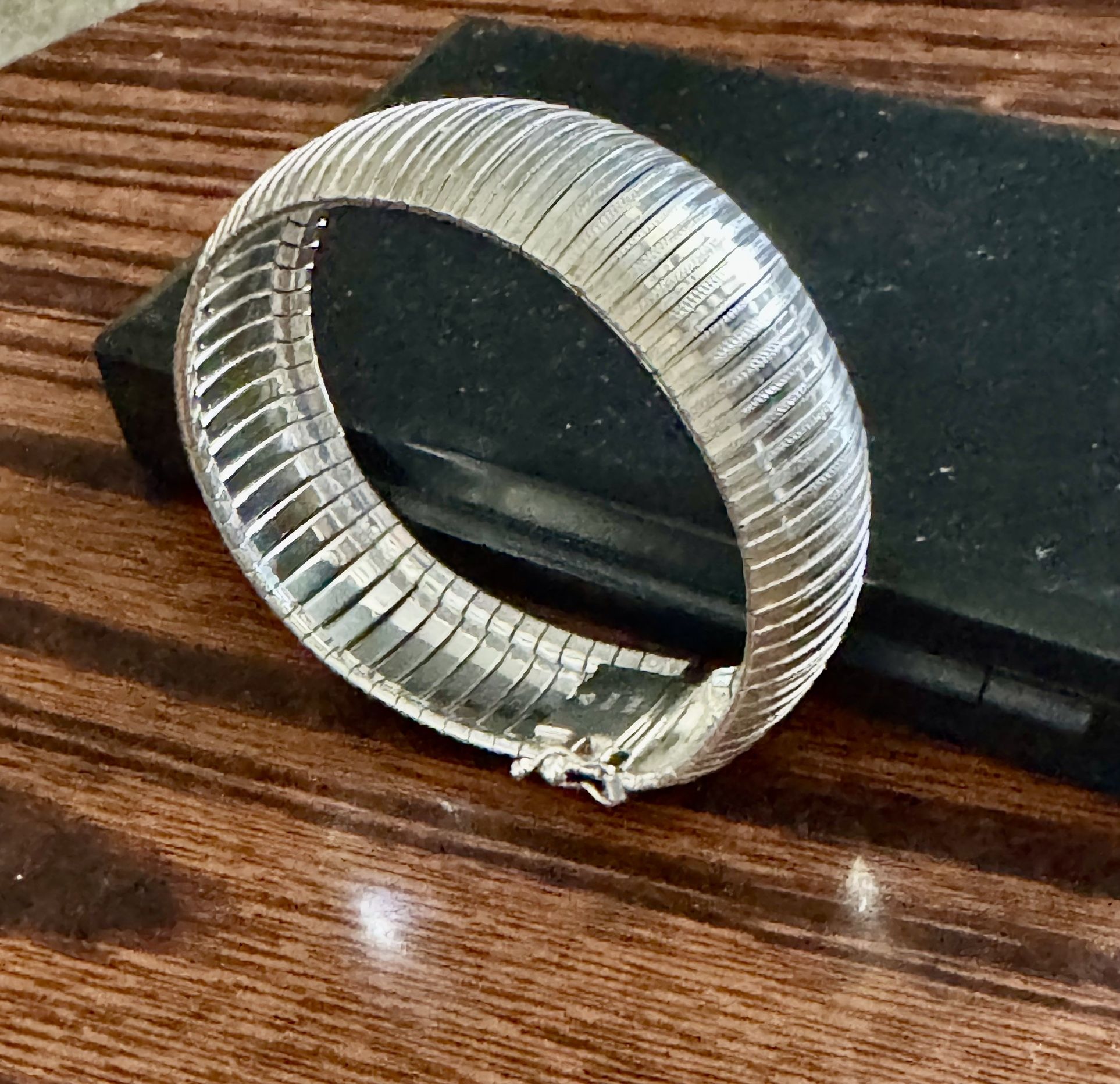 Milor Italy 925 Sterling Silver Diamond Cut  Unisex  Flex Bracelet Size 7.5” x 19.93 mm Wide