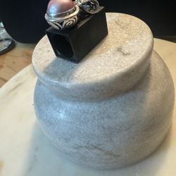 Elegant Sterling Silver Pendant with Lustrous Pearl