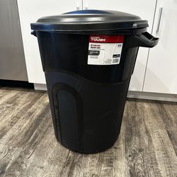 20-Gallon Trash Bin