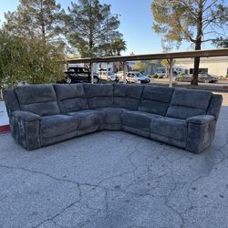 3 piece gray power reclining sectional sofa ( can deliver for $10 )