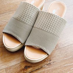 Dr. Scholl’s Original Collection Knit Platform Slide Sandals – Brand New