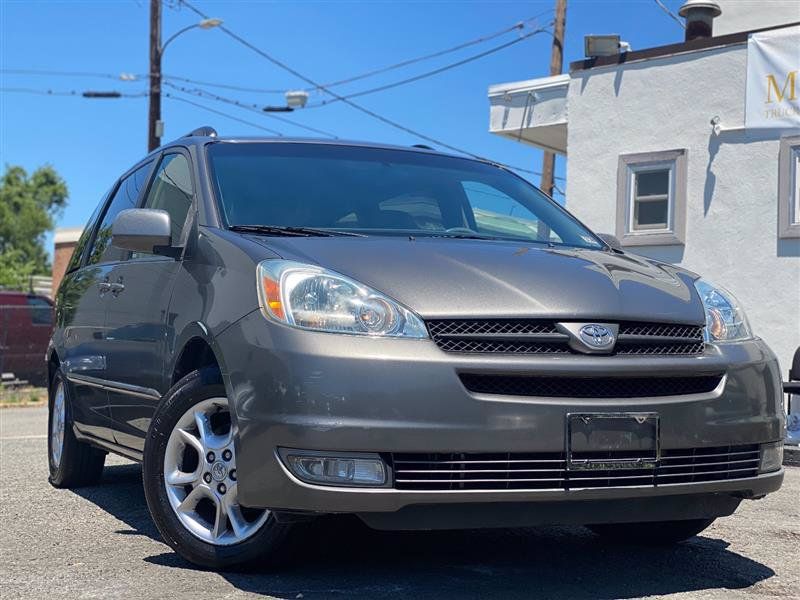 2004 Toyota Sienna