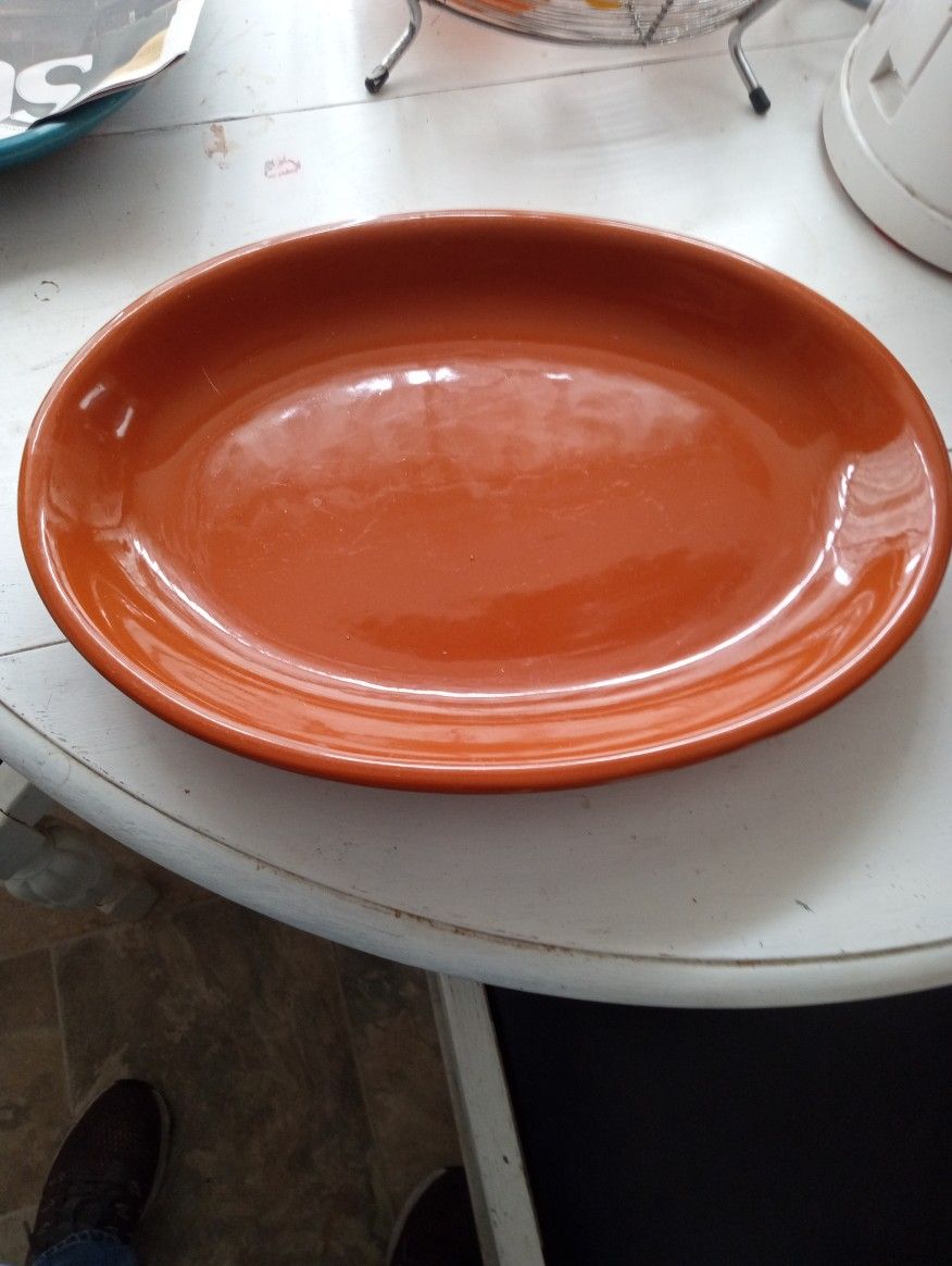 Gaetano Pottery USA 15 And A Half Inch Oval