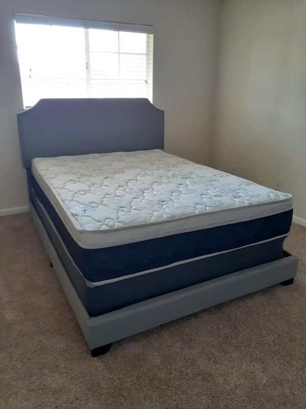 NEW QUEEN PILLOW-TOP MATTRESS AND BOX SPRING - 2PC